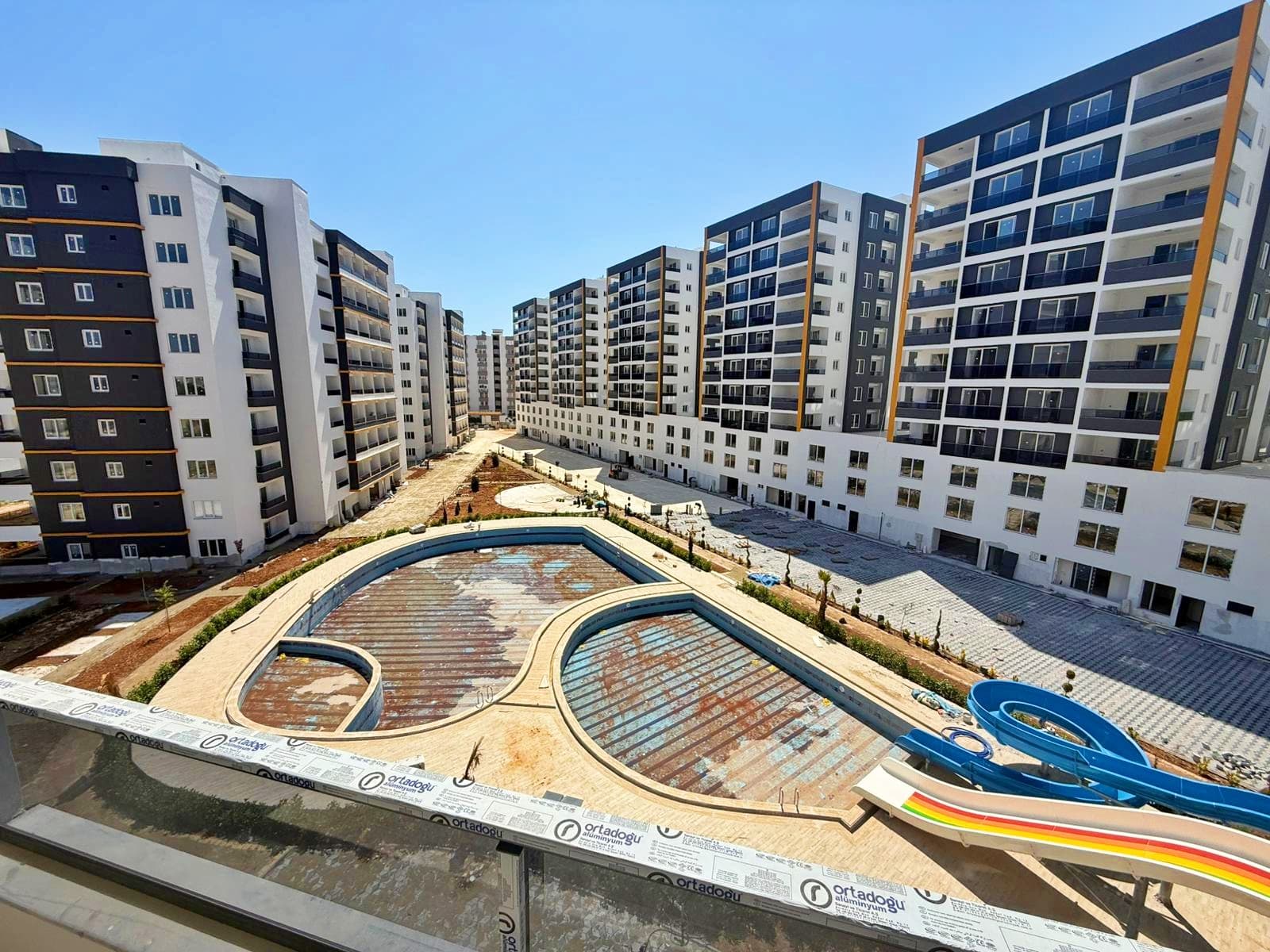 WİNDEN TÖMÜKTE (0) PROJEDE HAVUZ CEPHELİ SATILIK GENİŞ 1+1