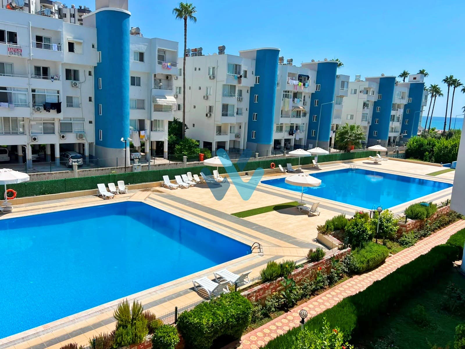 WİN'DEN TÖMÜK'TE DENİZE SIFIR 2+1 EŞYALI SATILIK YAZLIK